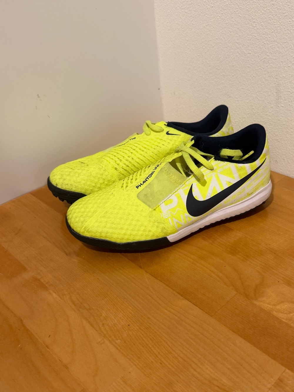 Nike Kids Neon Yellow and Black Indoor Soccer Shoes
